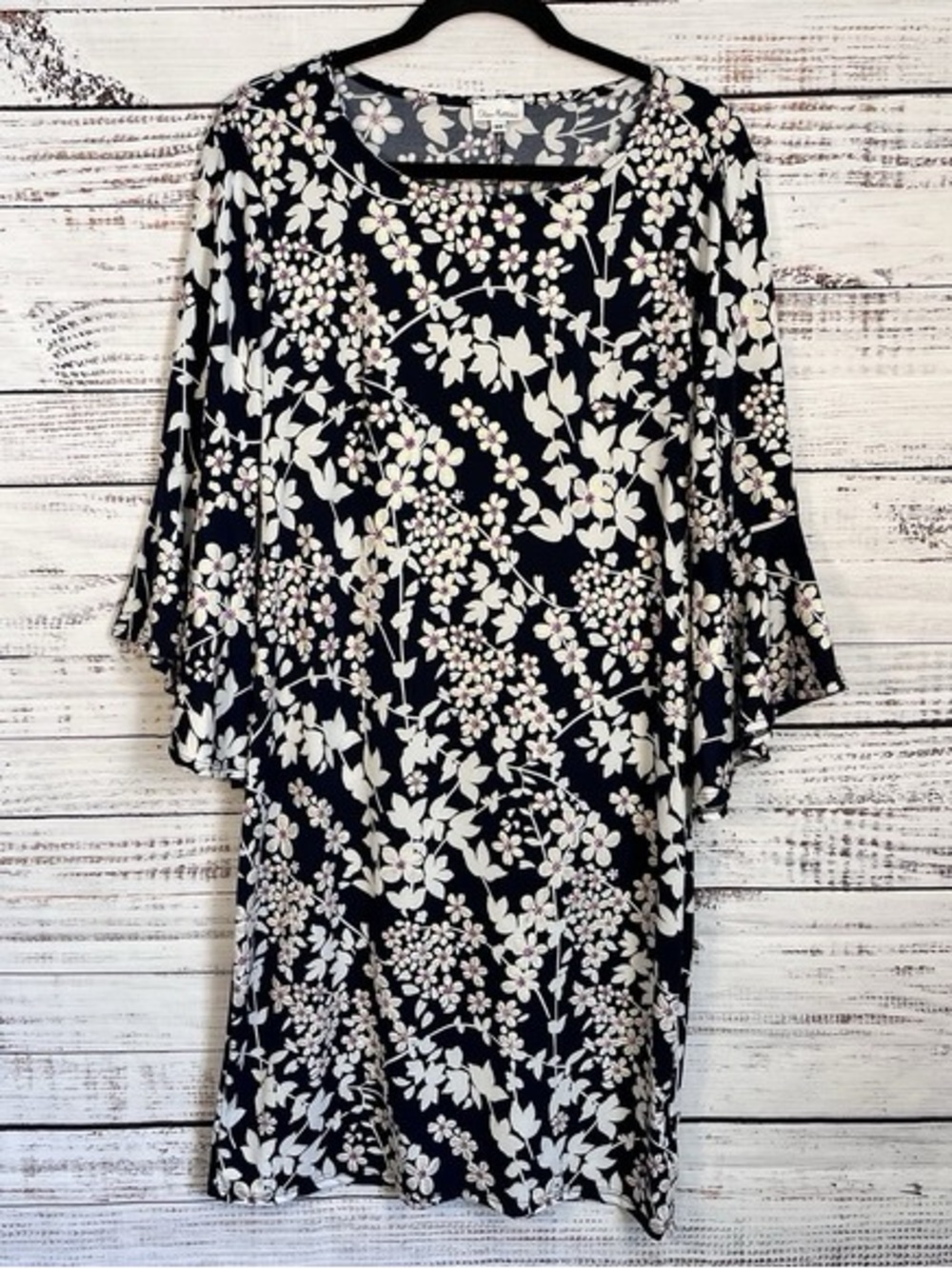 Women's Navy Floral Shift Dress - White Floral Print